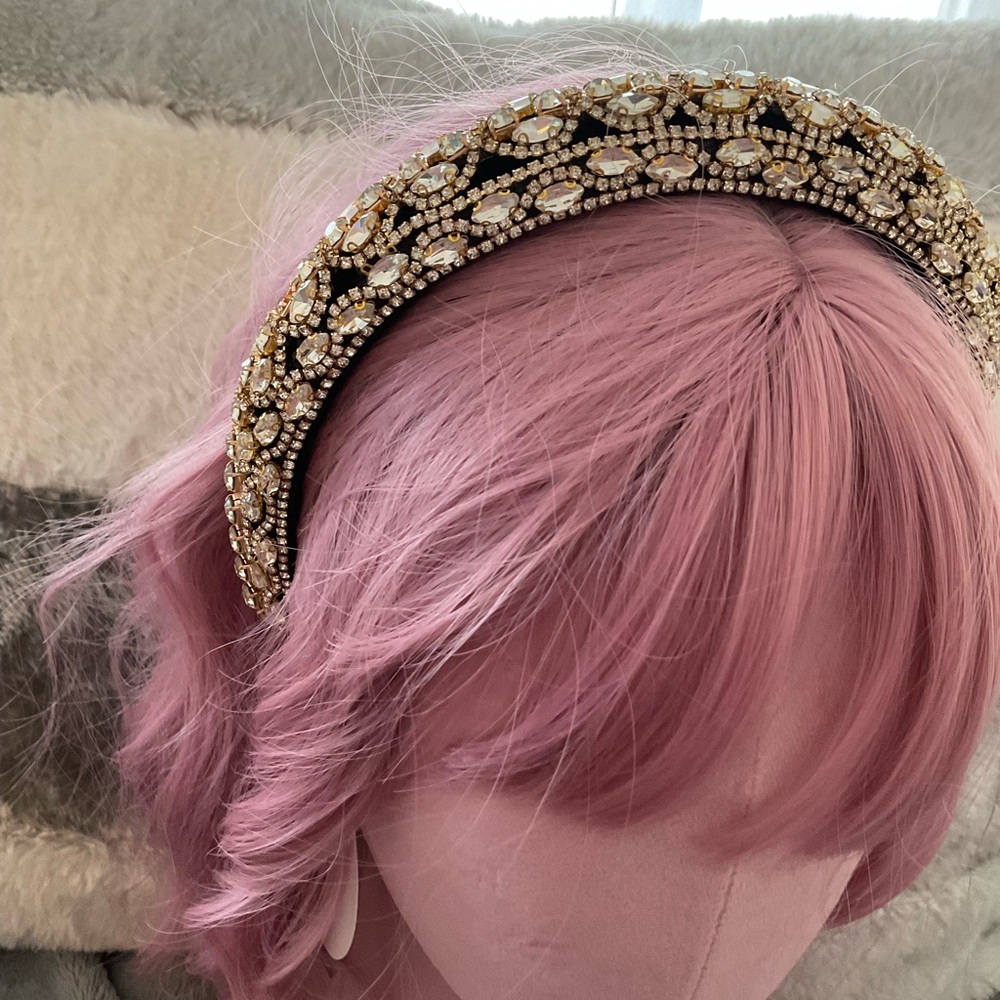 Elegant Black and Silver Embellished Headband - Picture 5 of 5